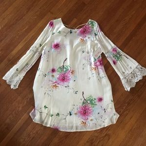 Pink Lily white long sleeve dress